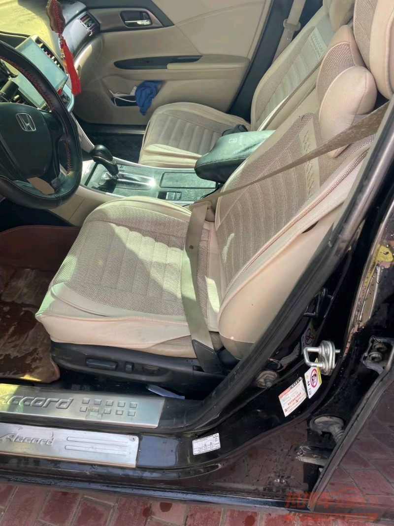 济南15年本田雅阁4