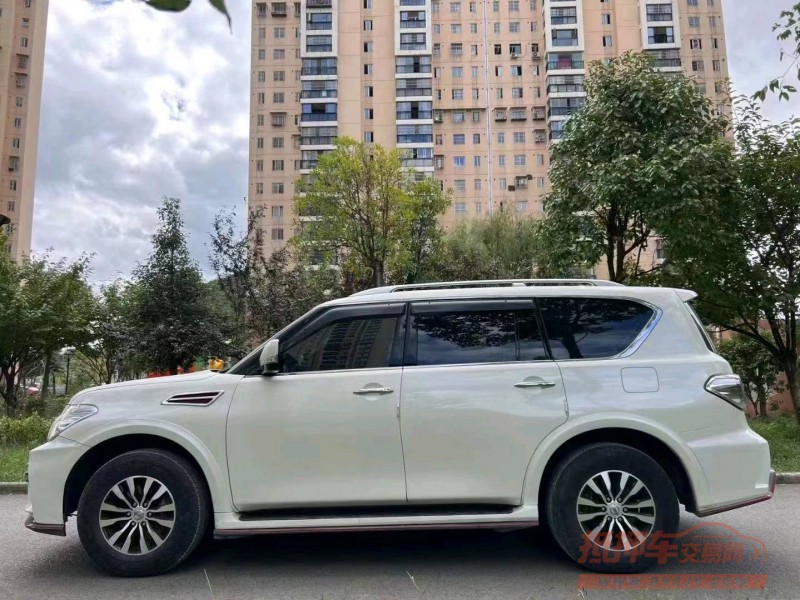 珠海19年日产途乐4