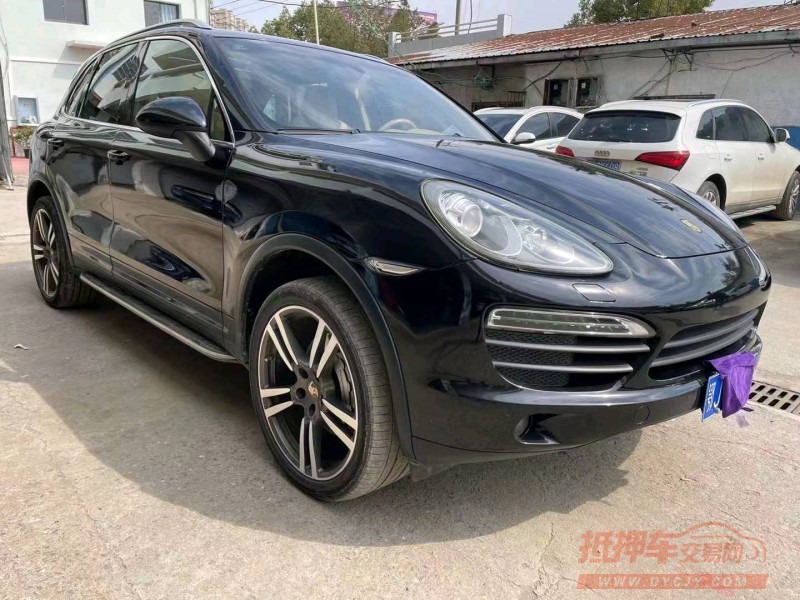 北京11年保时捷卡宴9