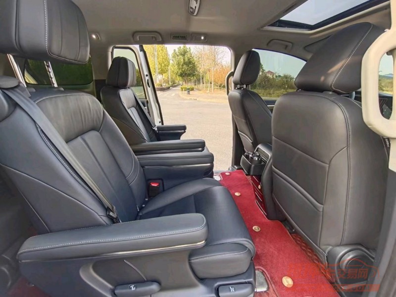 北京21年传祺M82