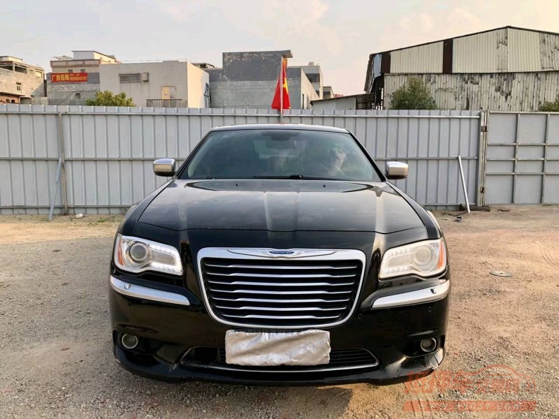 广州13年克莱斯勒300C1