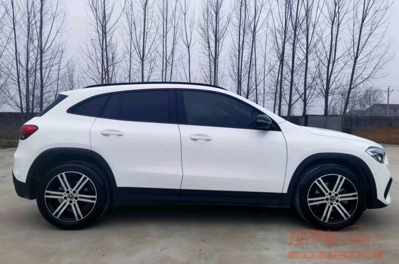 北京21年奔驰GLA4