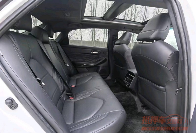 北京21年丰田亚洲龙2