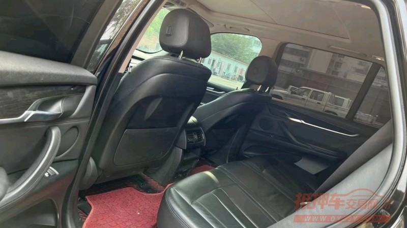 保定14年宝马X57