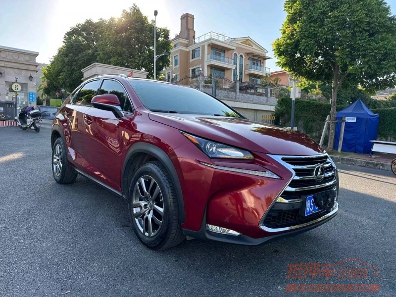 广州17年雷克萨斯NX3