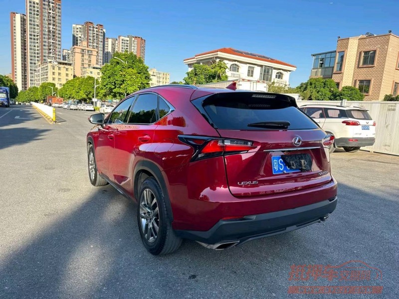 广州17年雷克萨斯NX8