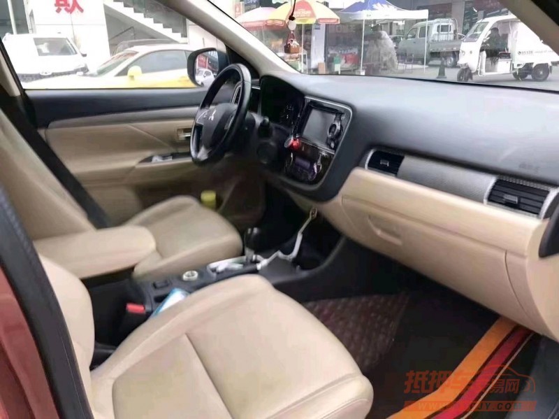 宜昌14年三菱欧蓝德4