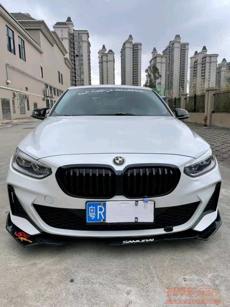 江门21年宝马1系9