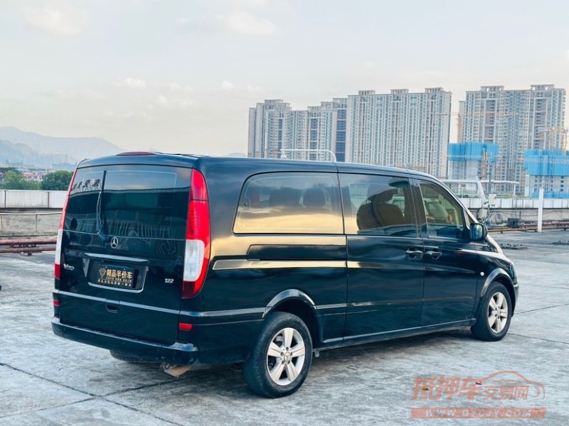 东莞14年奔驰威霆1