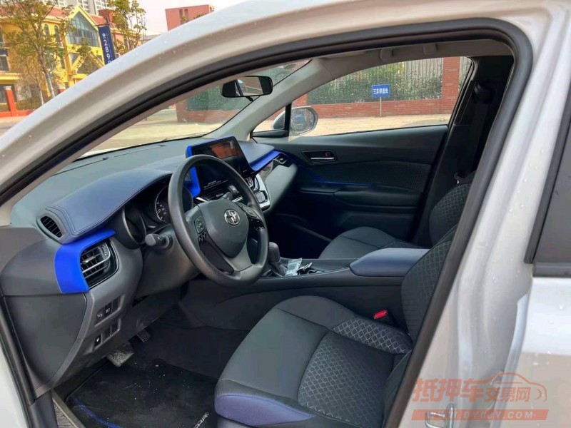 北京22年丰田CHR3