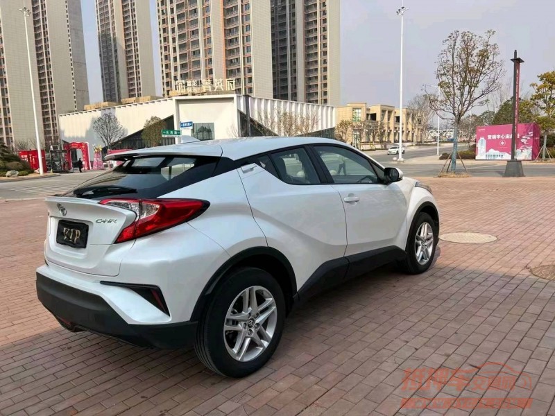 北京22年丰田CHR9