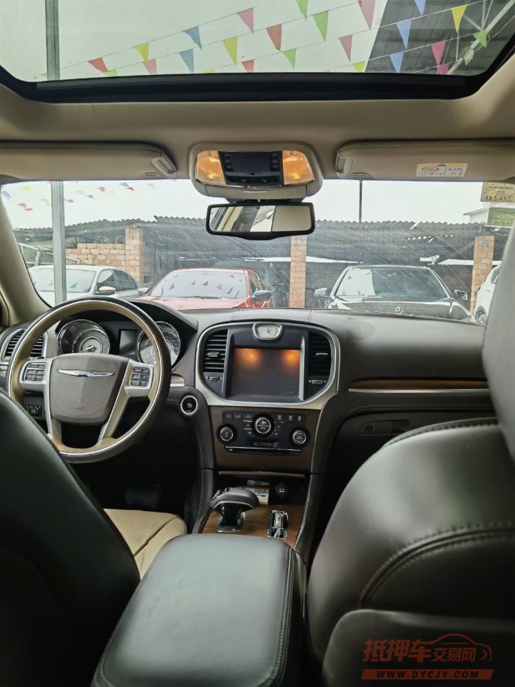 樂山14年克萊斯勒300C5