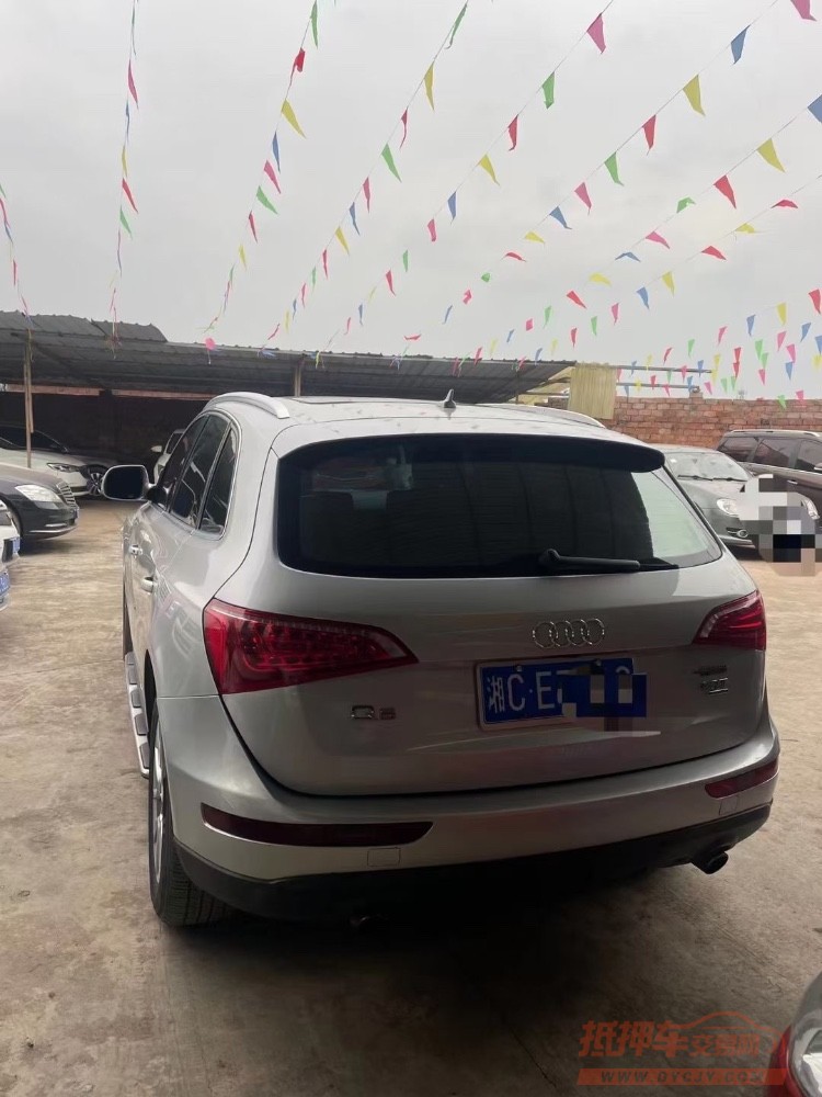 樂山13年奧迪Q55