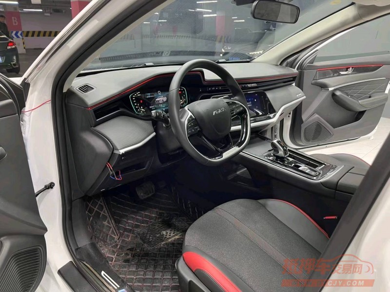 成都22年东风奕炫5