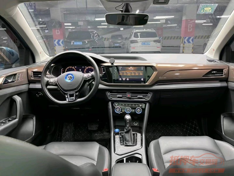 成都18年东风景逸6