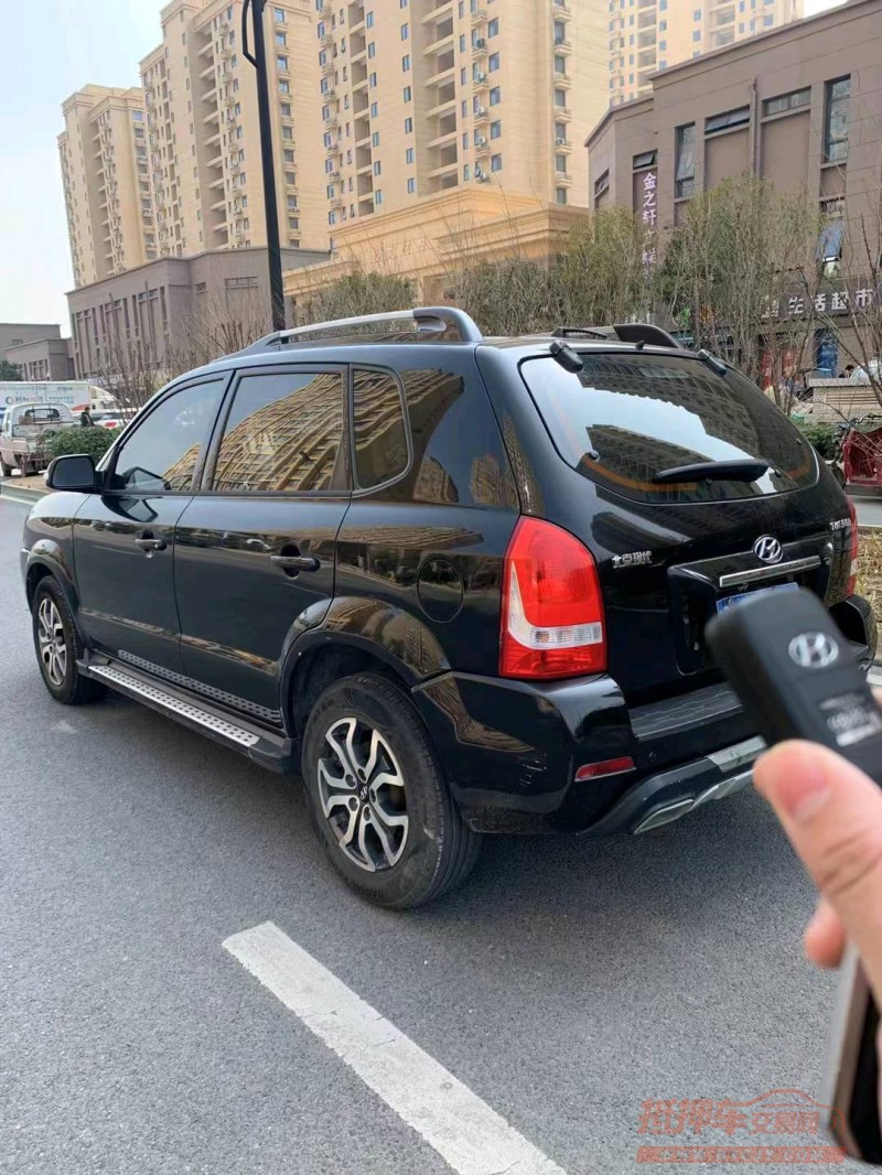 淮南13年现代途胜9