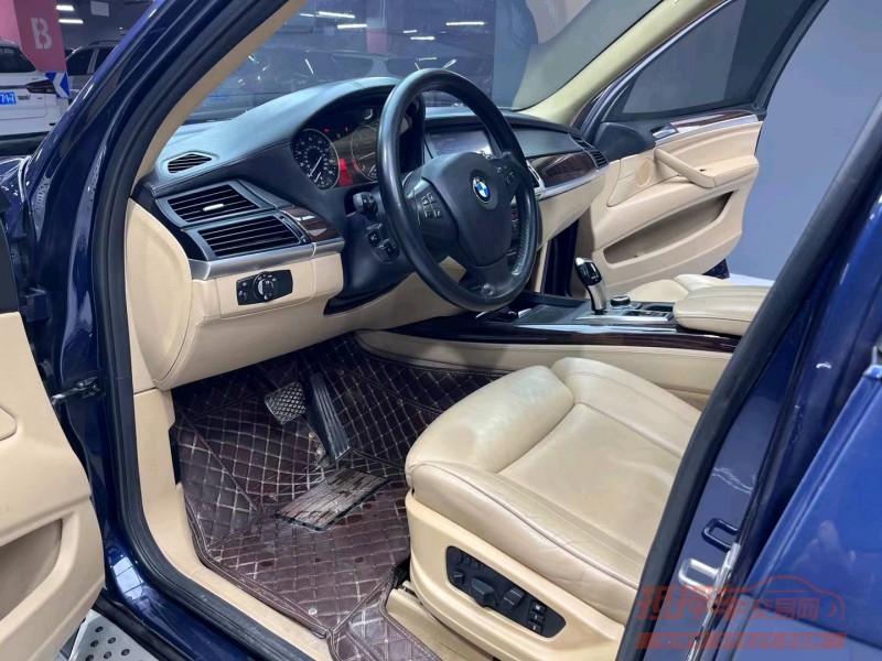 成都11年宝马X55