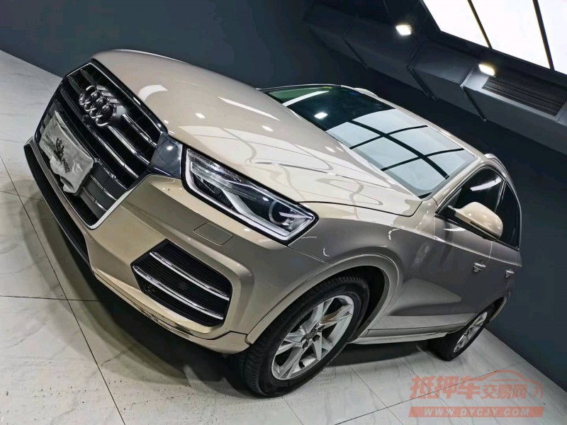 成都17年奥迪Q32