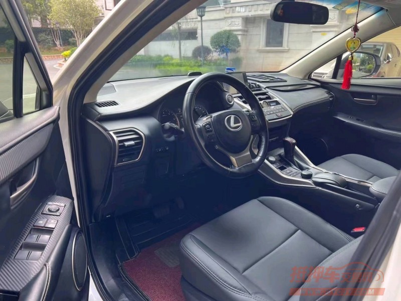 广州15年雷克萨斯NX4