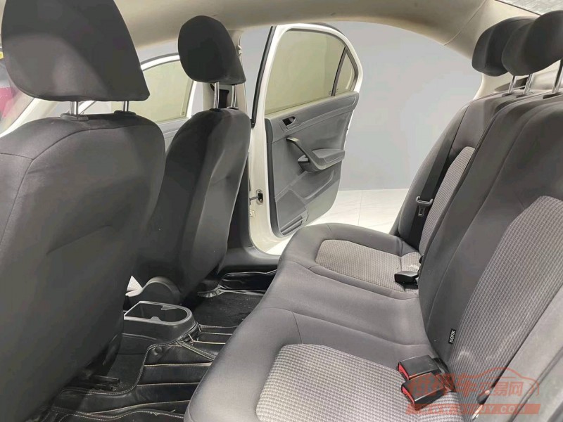 成都18年大众桑塔纳4