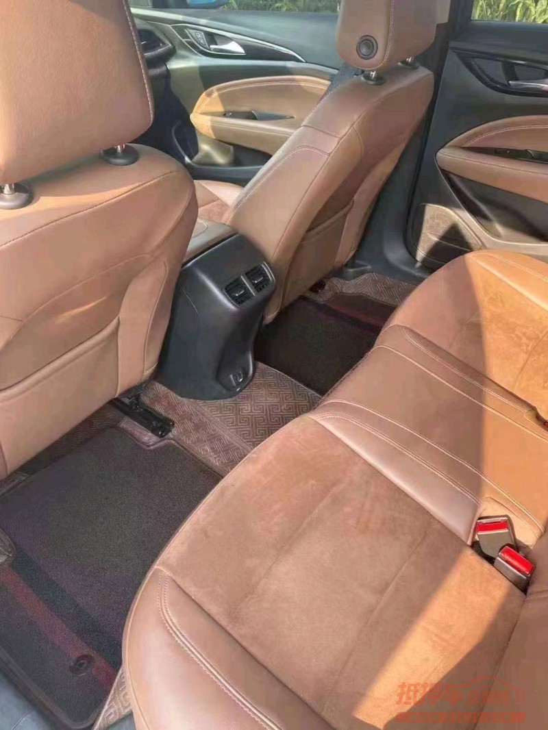 青岛19年别克君威4