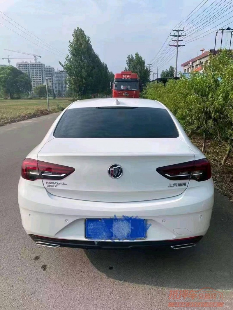 青岛19年别克君威1