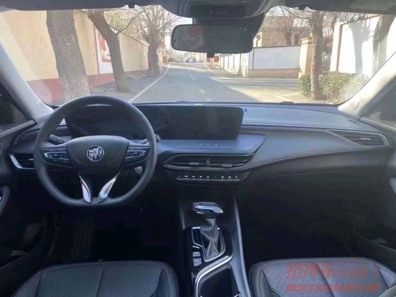 青岛23年别克威朗5