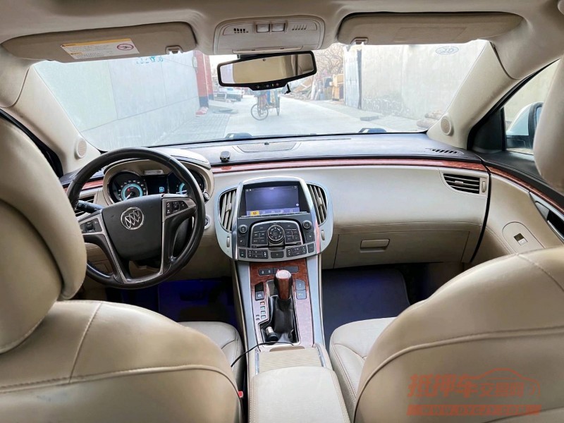 石家庄13年别克君越5