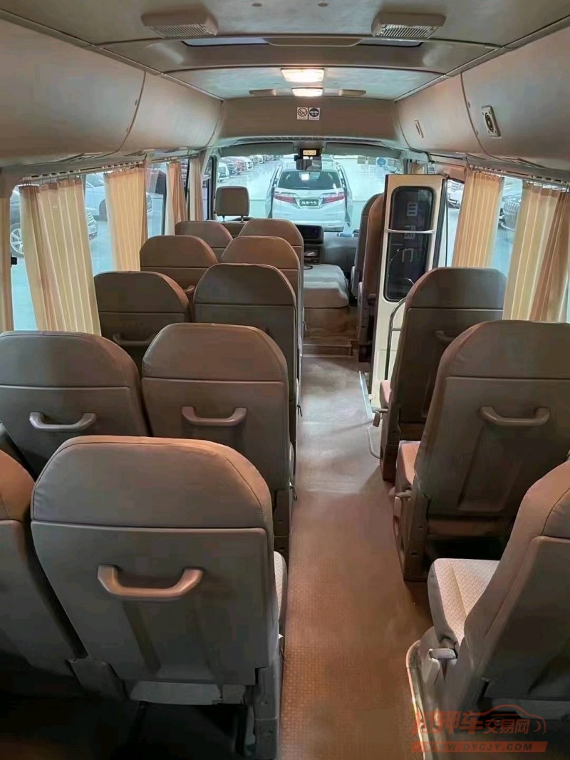 廊坊16年丰田考斯特6