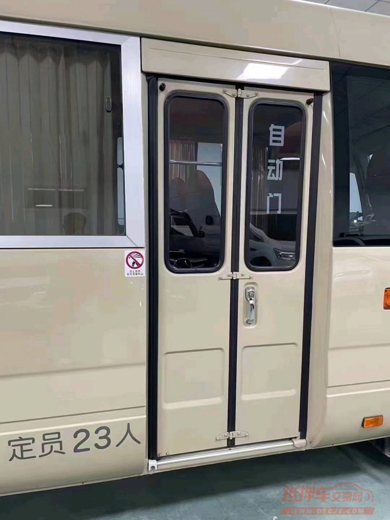 廊坊16年丰田考斯特9