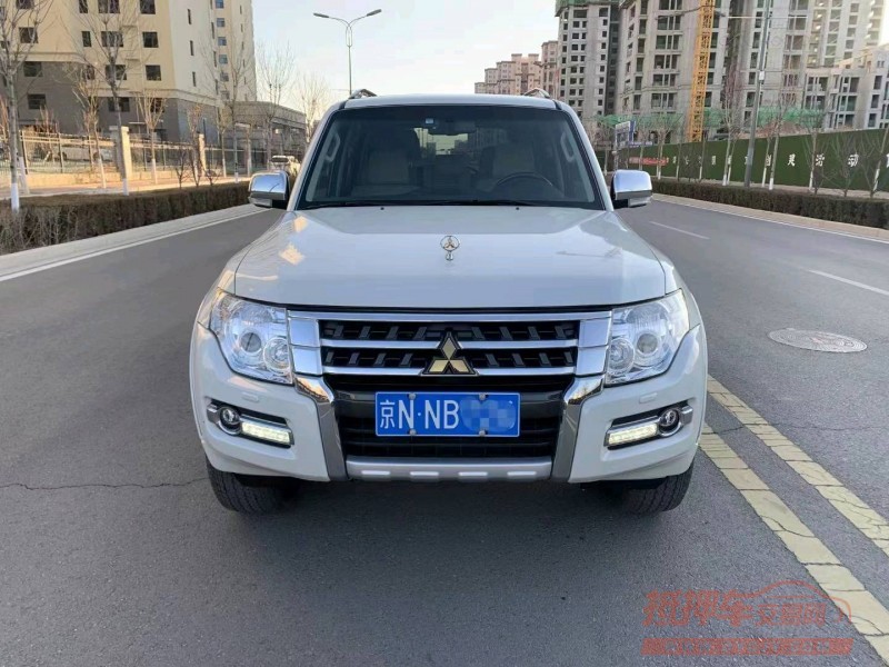 邯郸19年三菱帕杰罗9