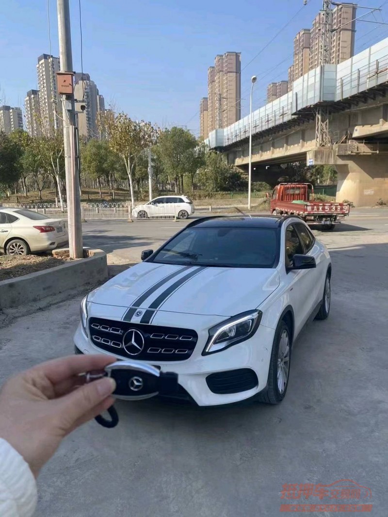 宜昌18年奔驰GLA1