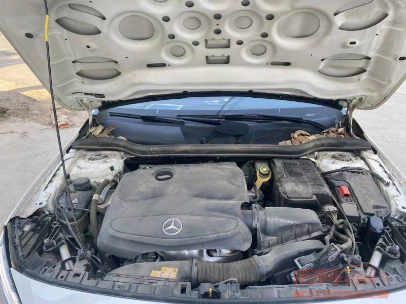 宜昌18年奔驰GLA7