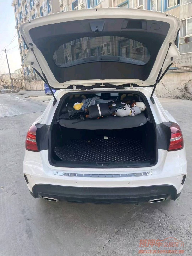 宜昌18年奔驰GLA6