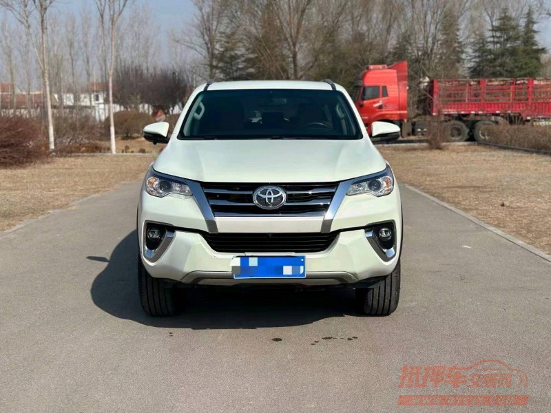 济宁18年丰田奔跑者1
