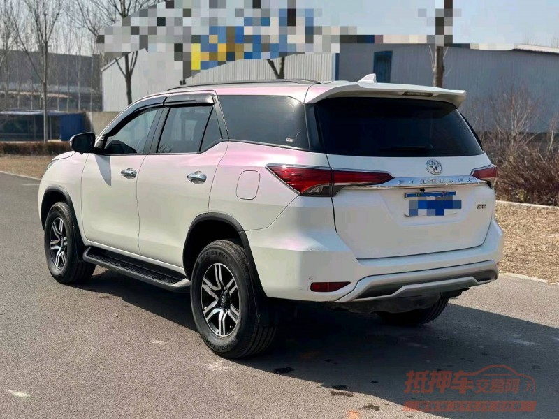 济宁18年丰田奔跑者7