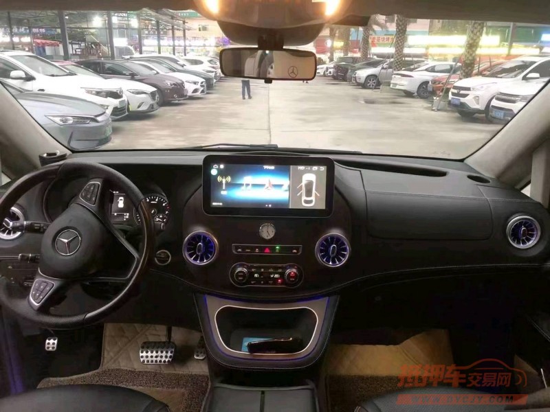 珠海20年奔驰威霆8