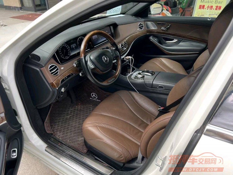 广州17年奔驰S4