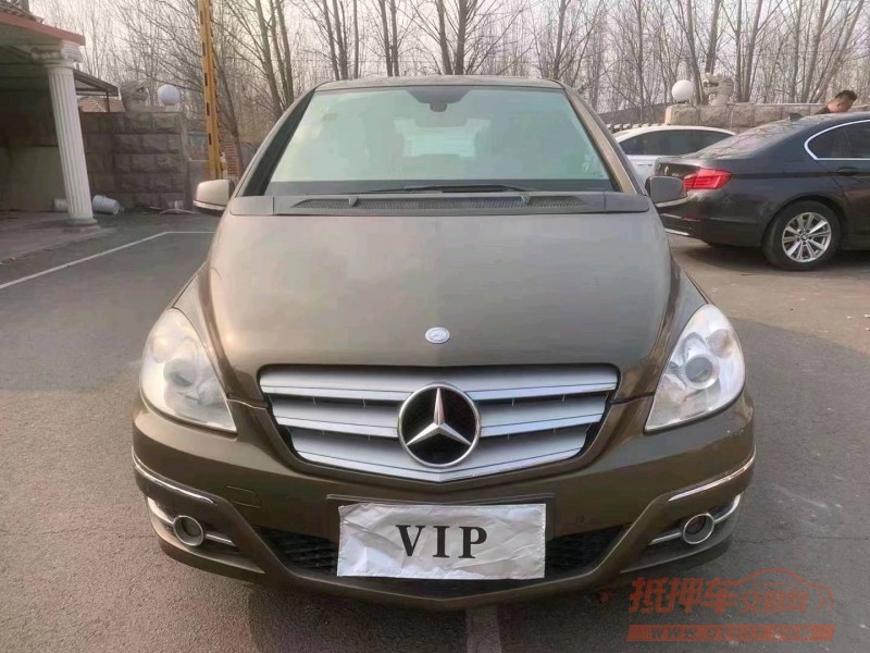青岛11年奔驰B1