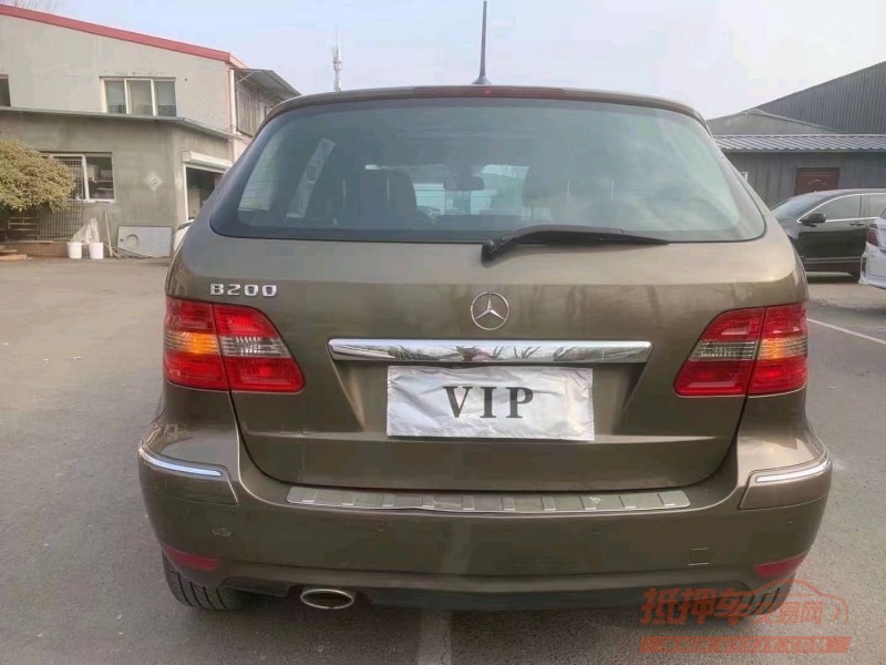 青岛11年奔驰B7