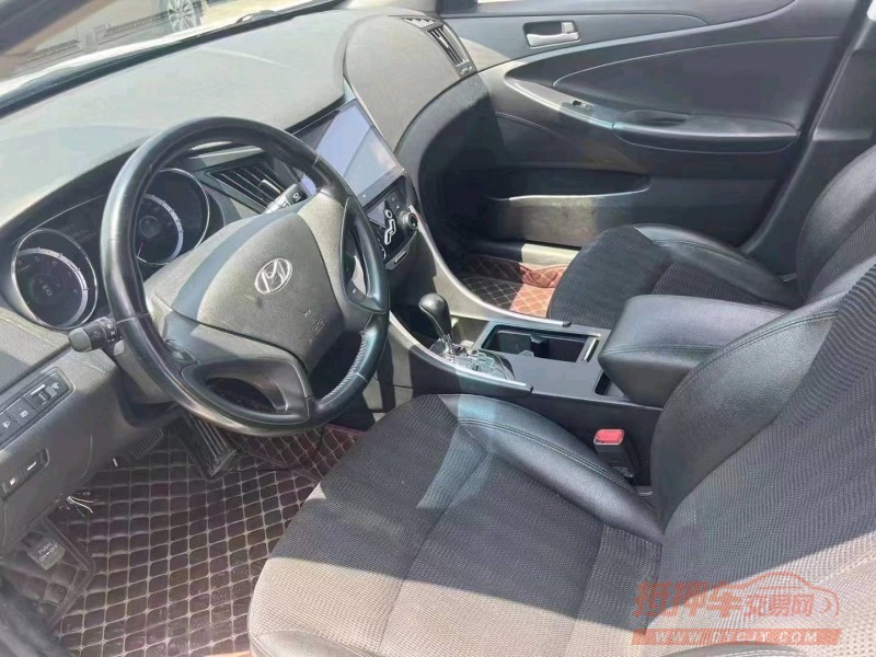 宜昌16年现代索纳塔八5