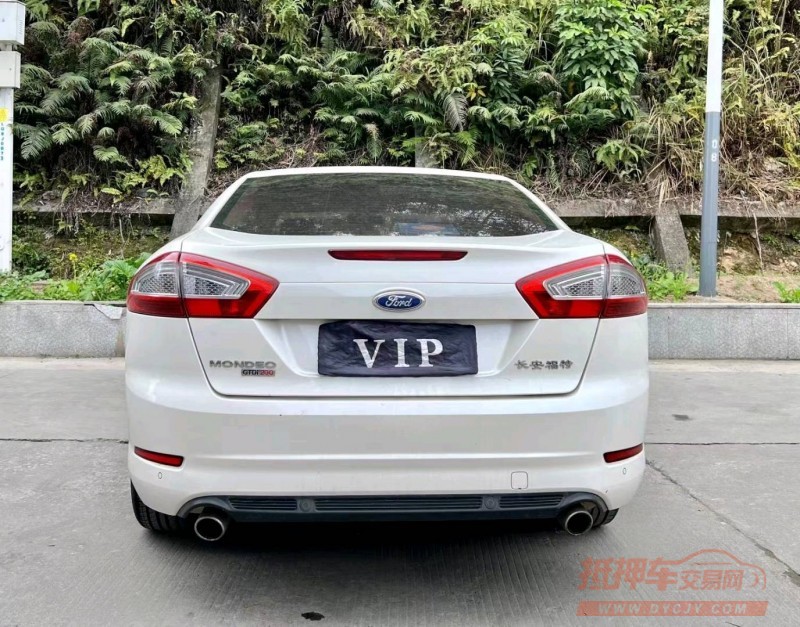 广州13年福特蒙迪欧8