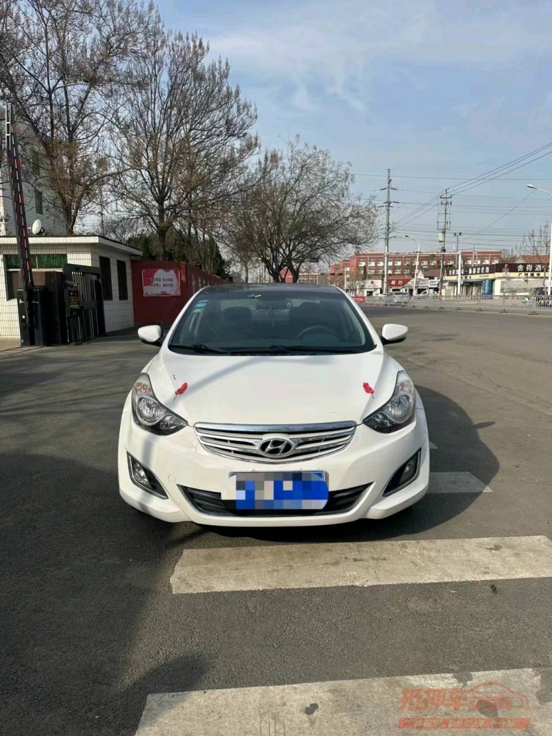 济宁14年现代朗动8