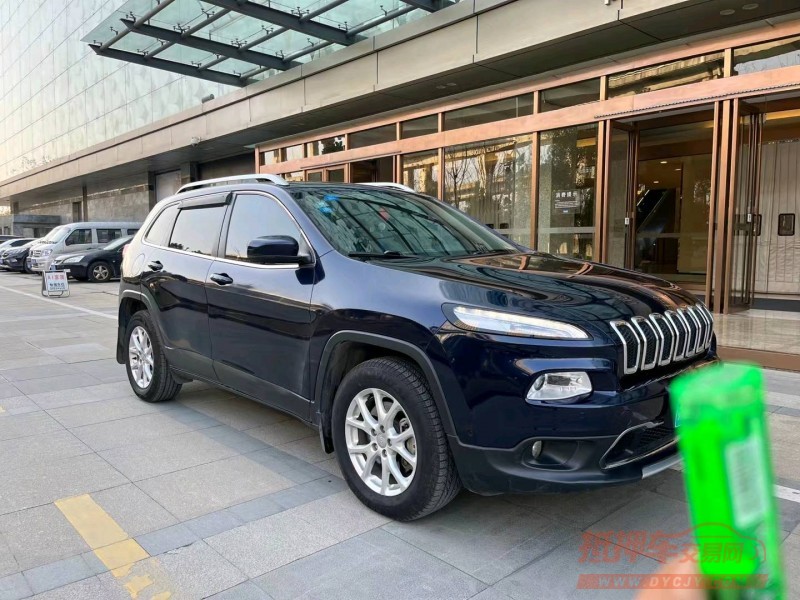 武汉16年Jeep自由光3