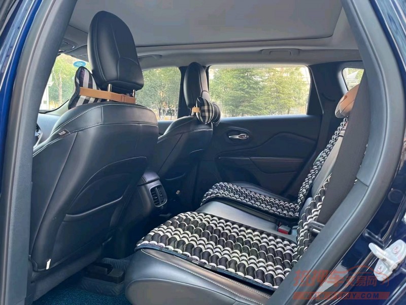 武汉16年Jeep自由光7