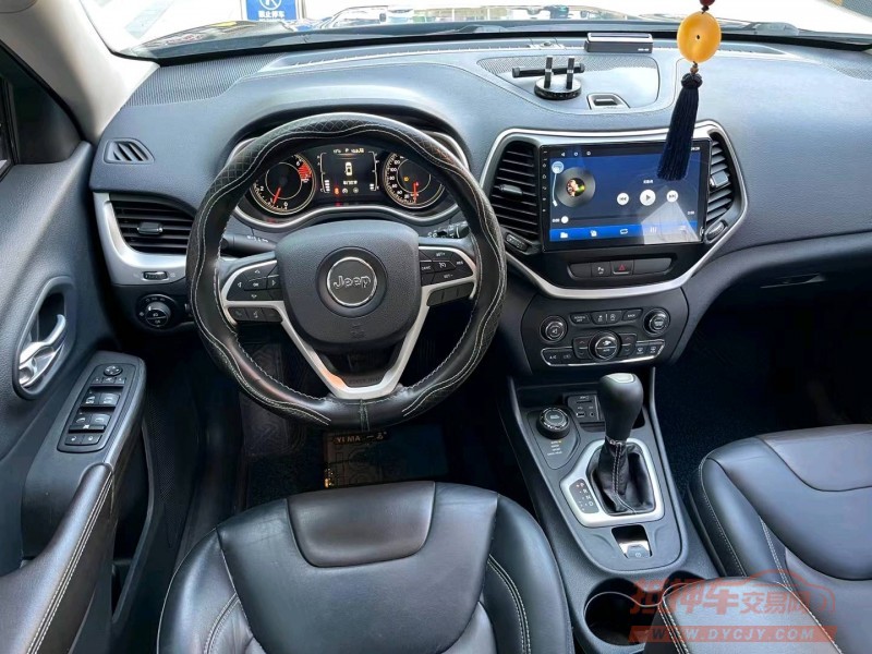 武汉16年Jeep自由光8