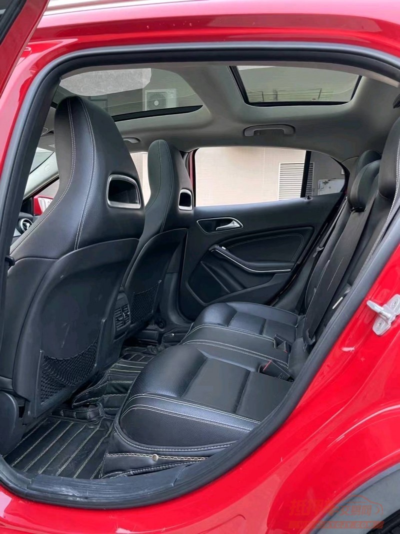 江门16年奔驰GLA5