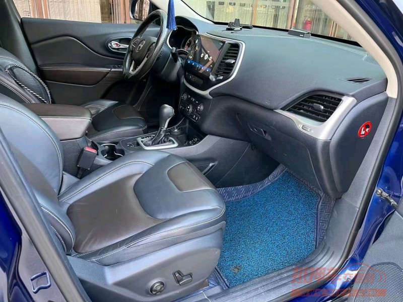 宜昌16年Jeep自由光4