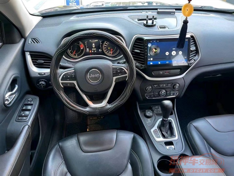 宜昌16年Jeep自由光3