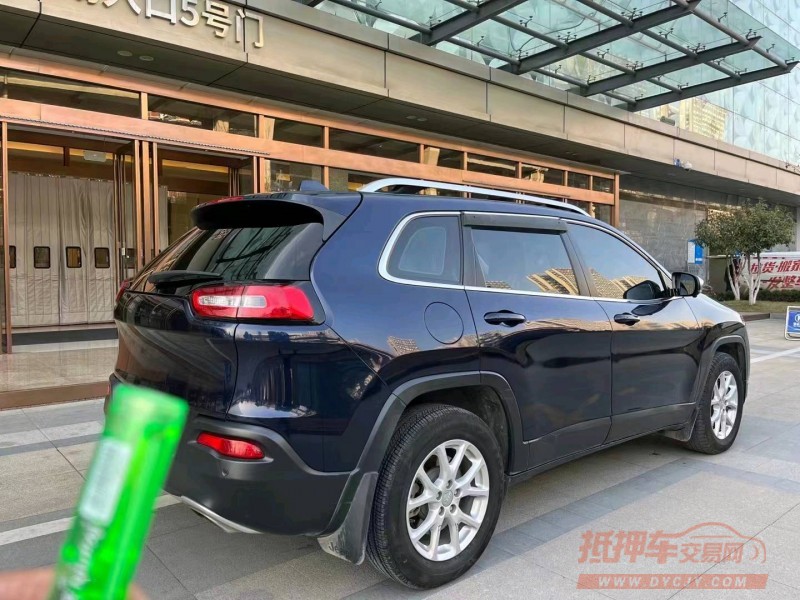 宜昌16年Jeep自由光8